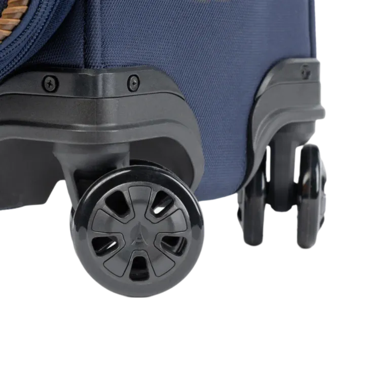 Crew™ Classic Carry-On Spinner