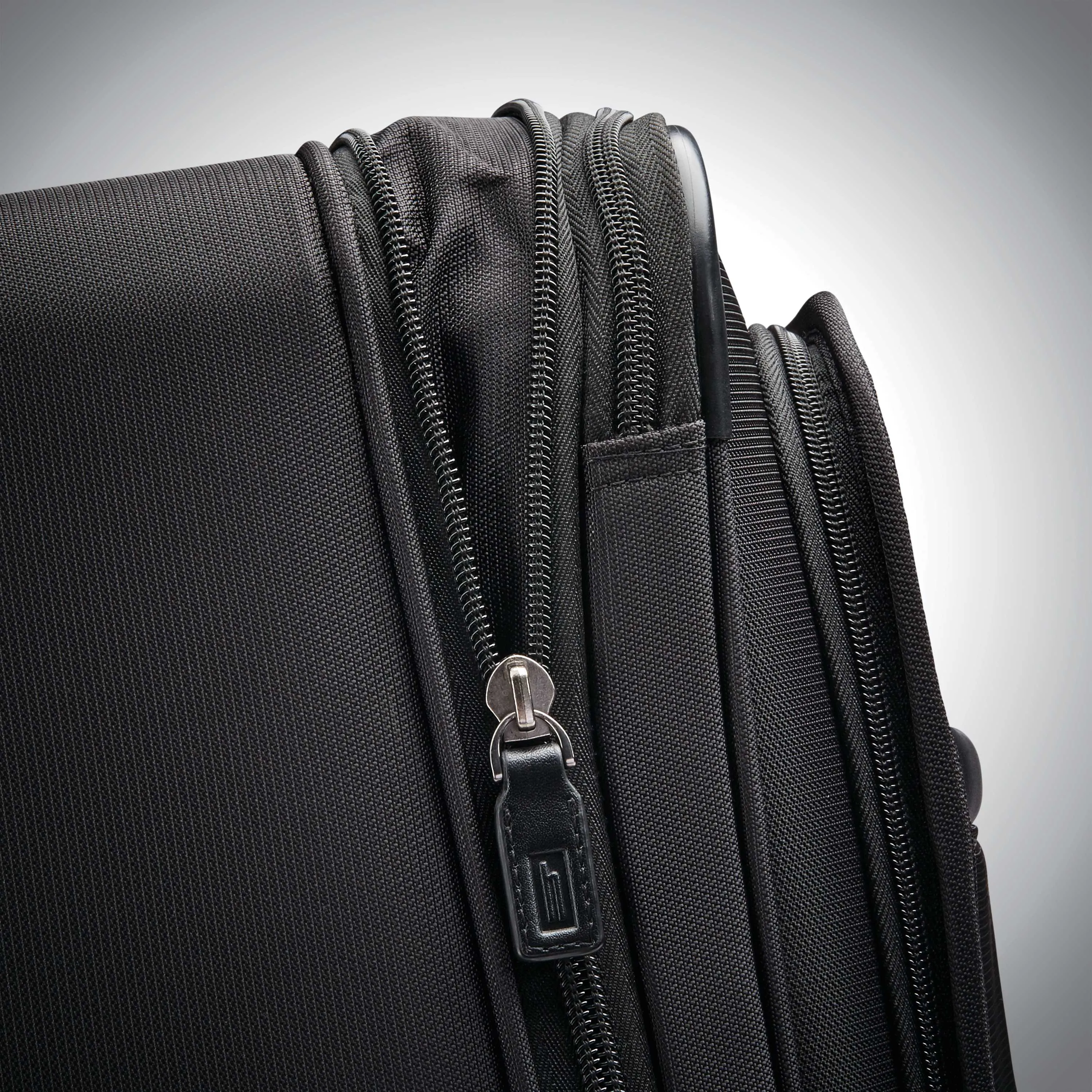 Hartmann Metropolitan 2 Extended Journey 29" Expandable Spinner Black