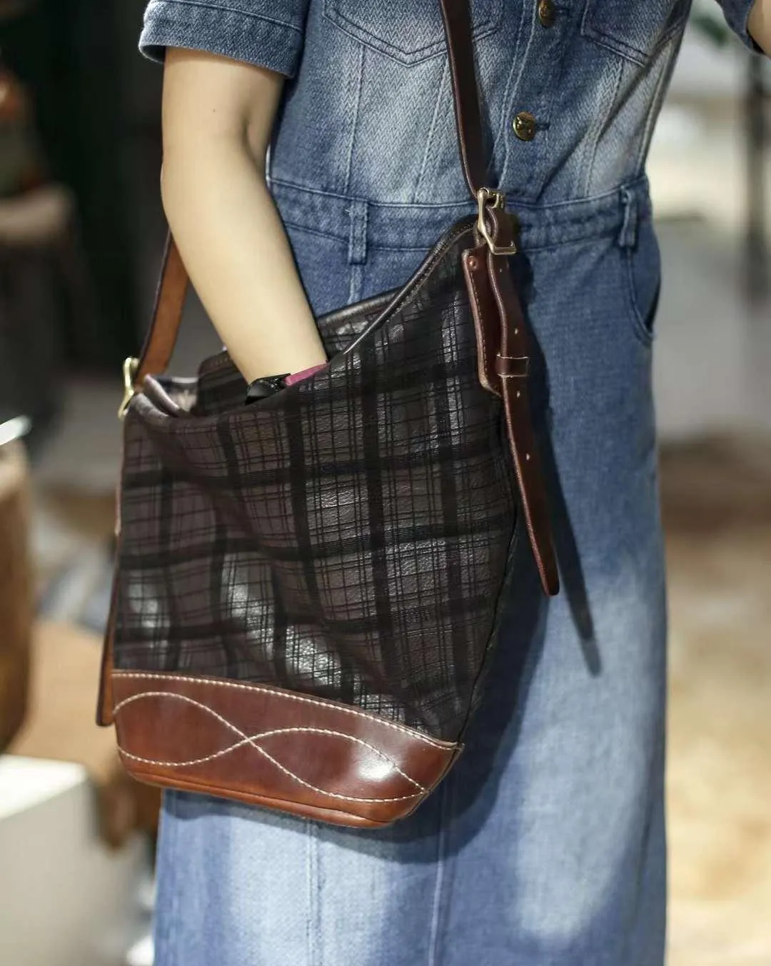 Soft and Delicate Feel Classic Plaid Crossbody Bucket Bag | Handcrafted Full Grain Leather Bag