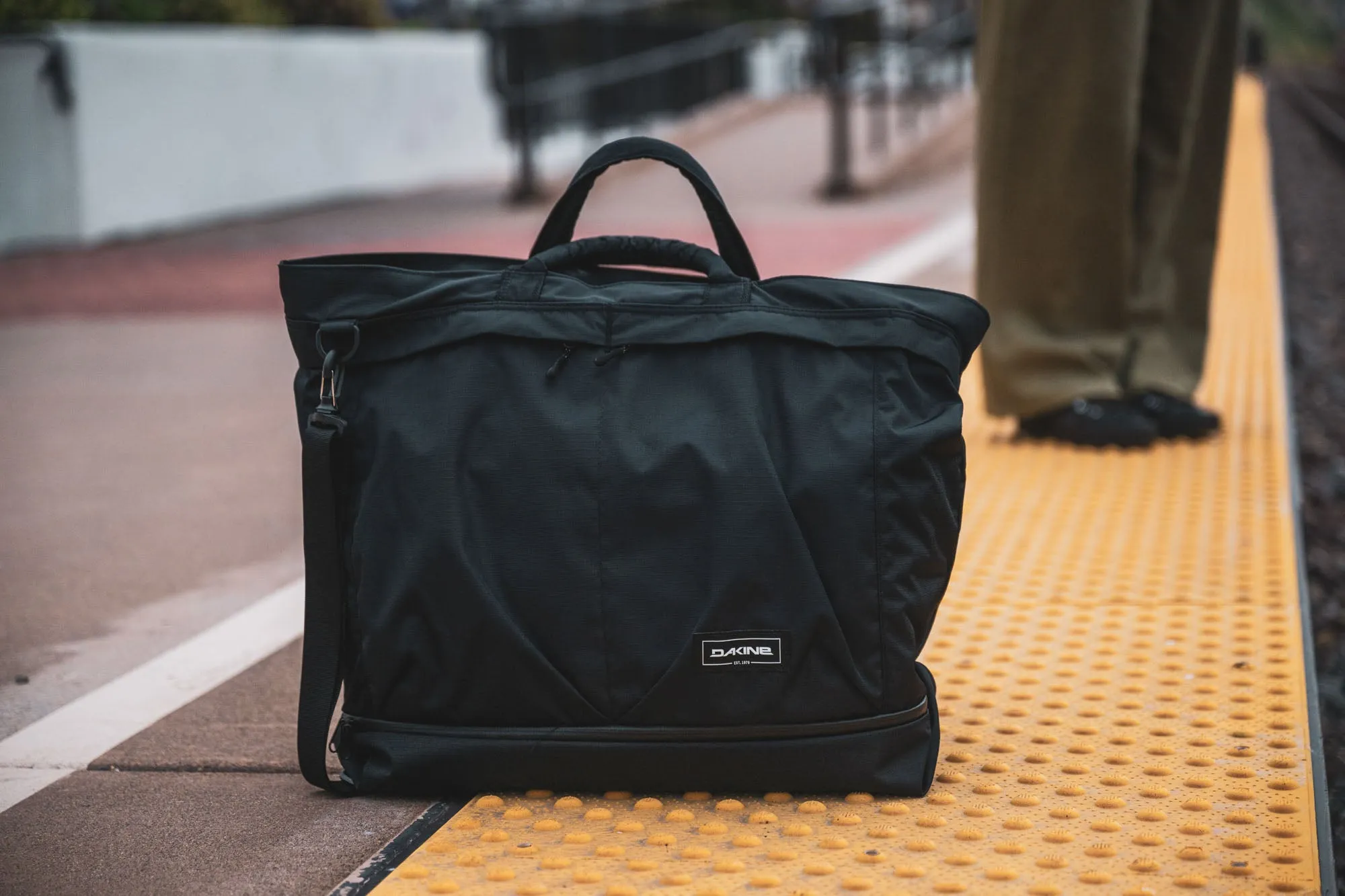 Verge Weekender Tote 34L - Black Ripstop