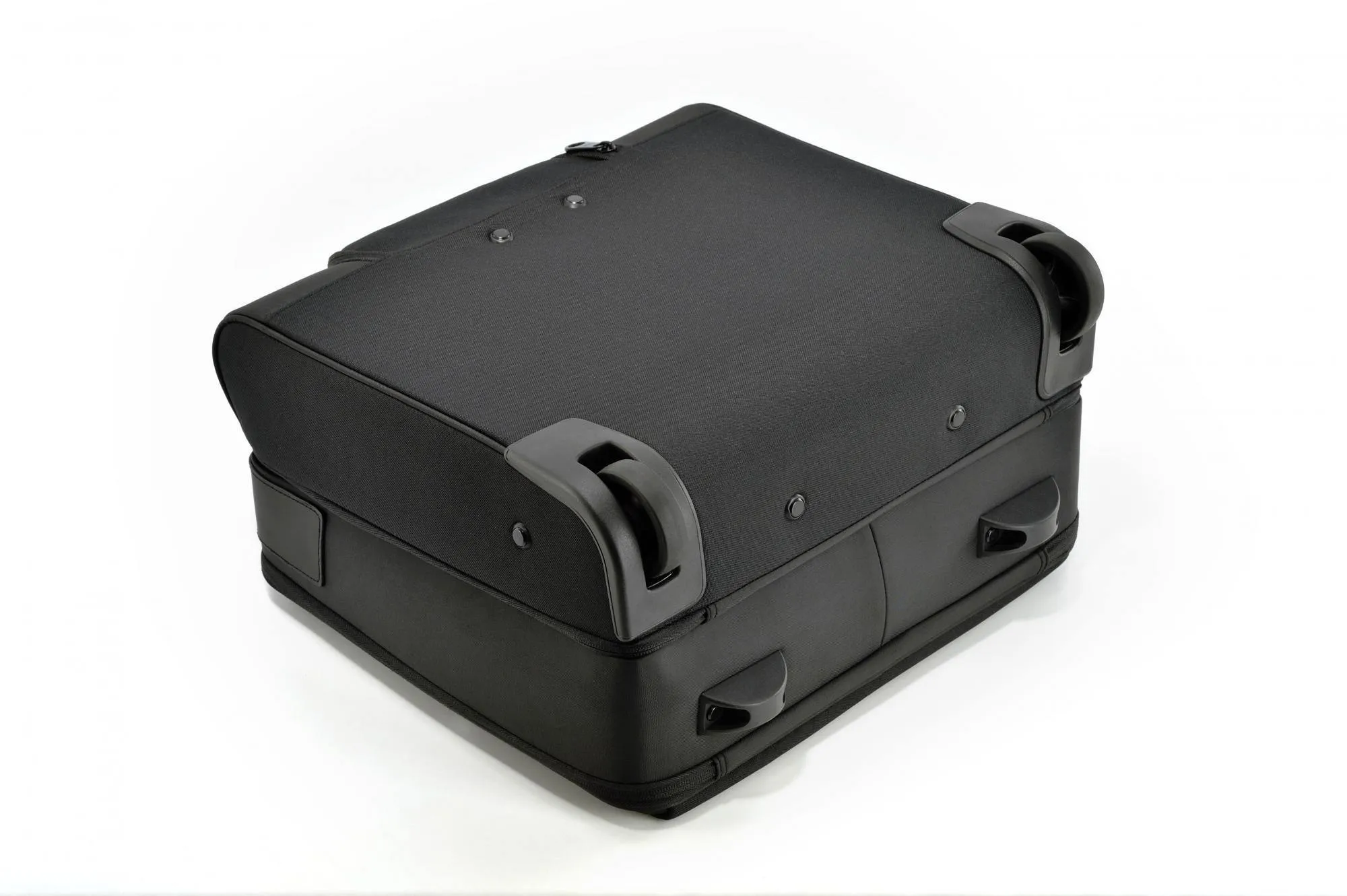 ZERO Halliburton Zero New York Greenwich 2-Wheeled Business Case